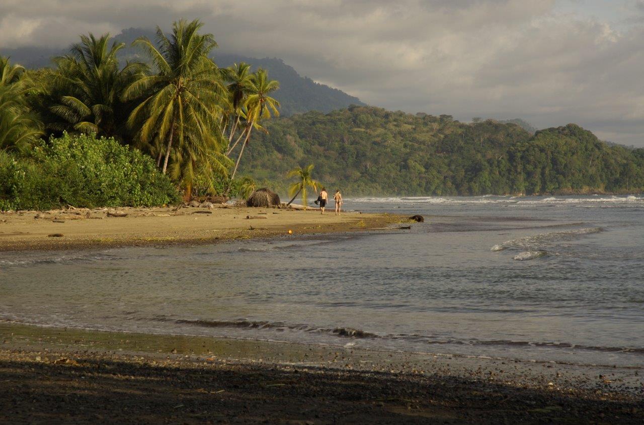 Playas escondidas en Costa Rica como Dominicalito