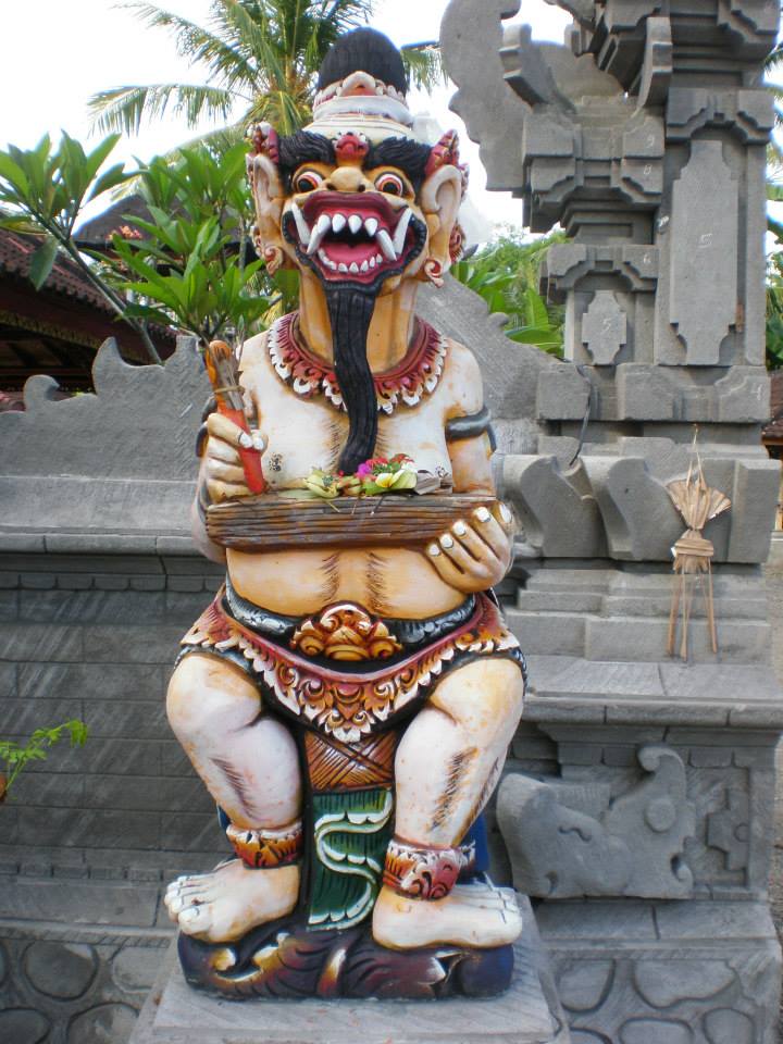 Earth-Wide-Walk-Indonesia-templo-Bali