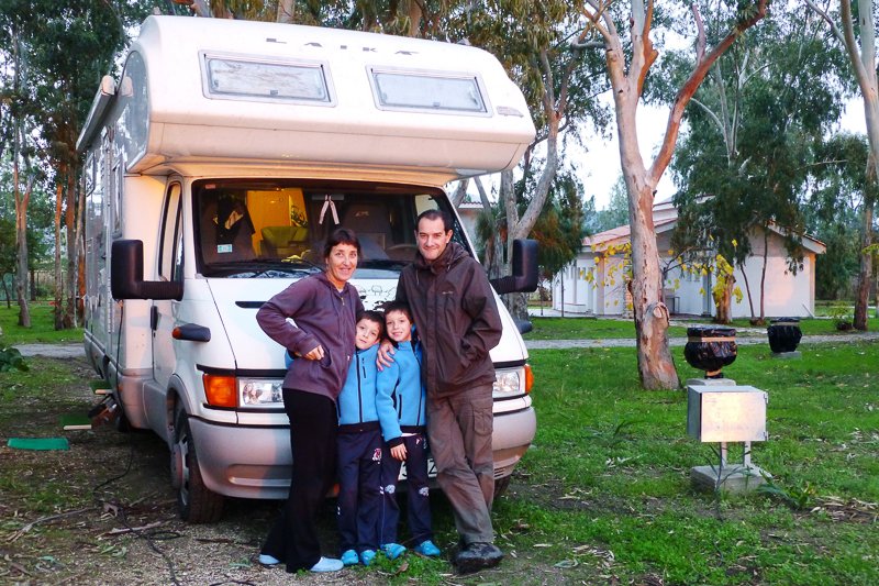 Vuelta al mundo en caravana en el Camping Igoumenitsa Grecia