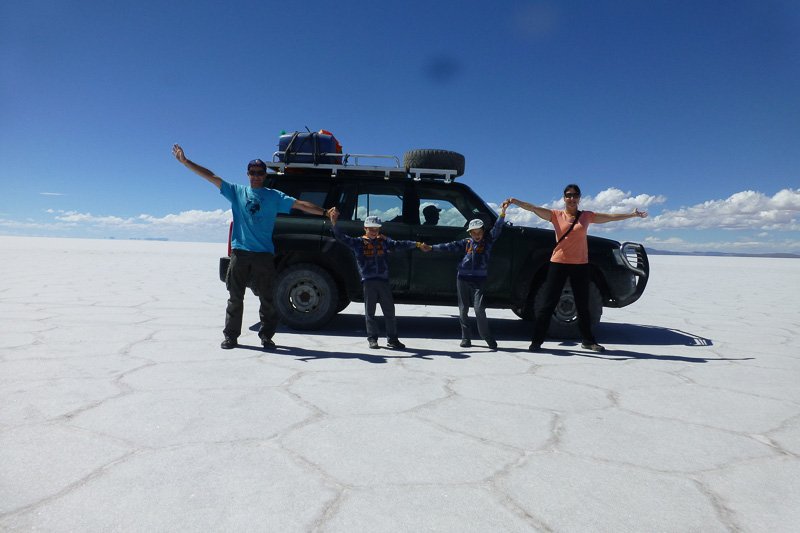 Vuelta al mundo en caravana en el Salar de Uyuni, Bolivia