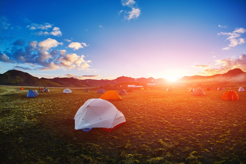 camping en la naturaleza o ahorrar en alojamiento en campings para mochileros