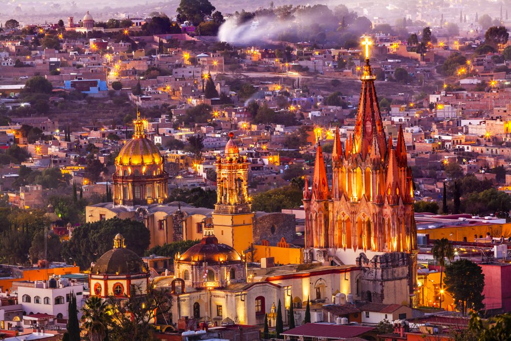 San Miguel de Allende de noche, una de las excursiones cerca de Ciudad de México