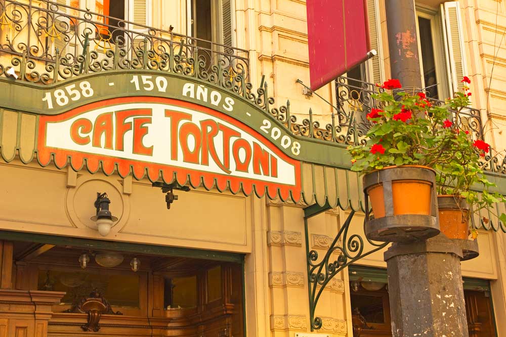 Café Tortoni en la Avenida de Mayo de Buenos Aires