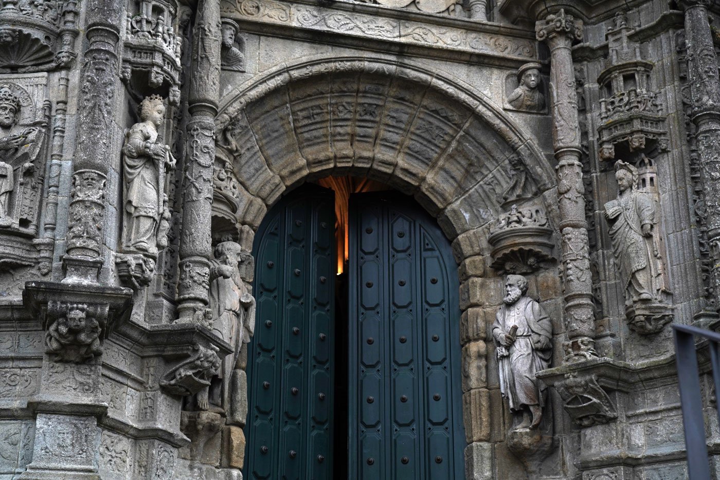 Pórtico de la Basílica de Pontevedra