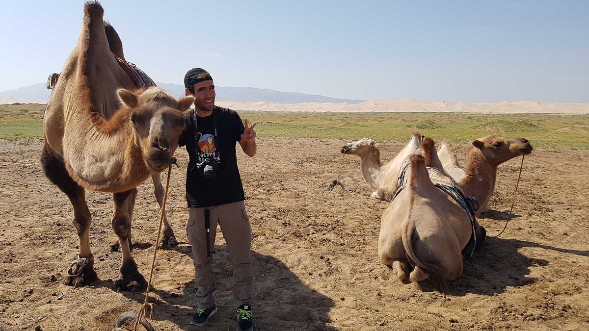 Sergio Alonso de Homesapiens con camellos