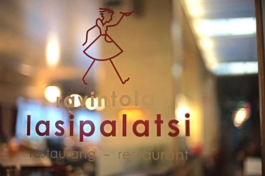 que ver en Helsinki, el restaurante y café Ravintola Lasipalatsi