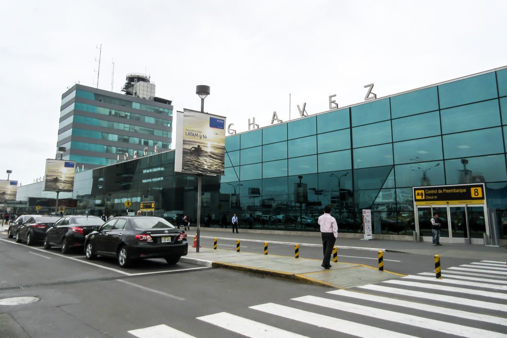 Como llegar del aeropuerto de Lima al centro de la forma más segura en coche privado
