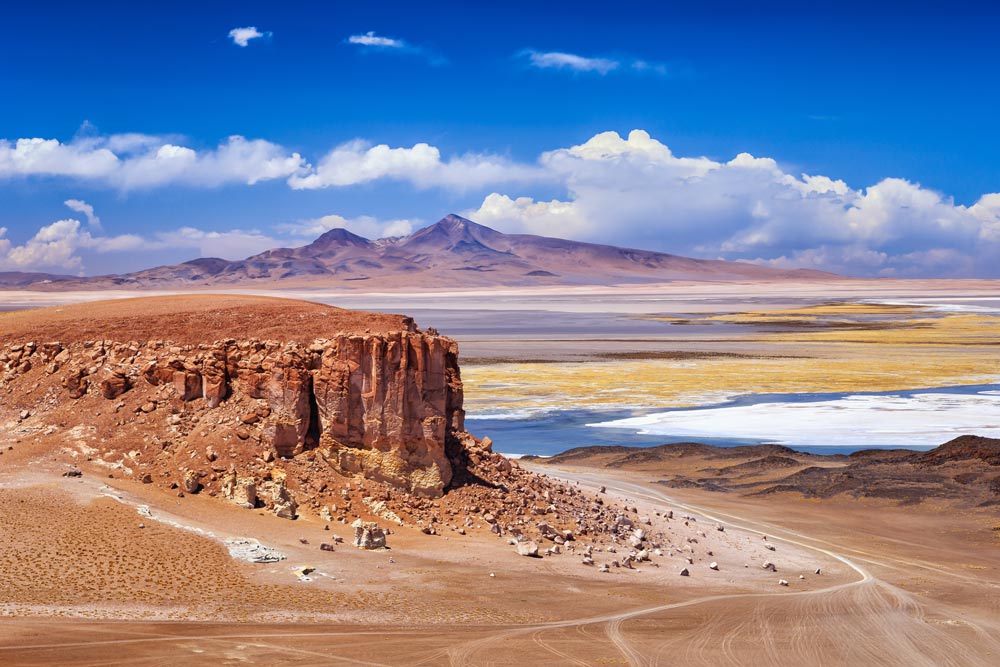 Carretera panamericana a su paso por el desierto de Atacama en Chile