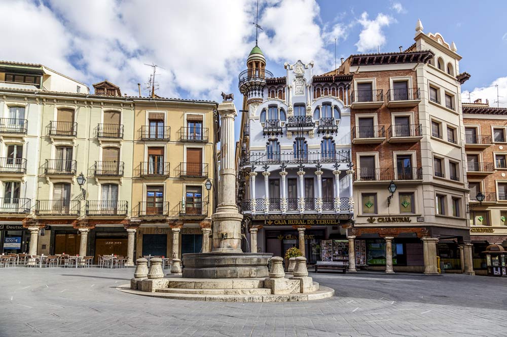 Free Tour Teruel: Plaza del Torico