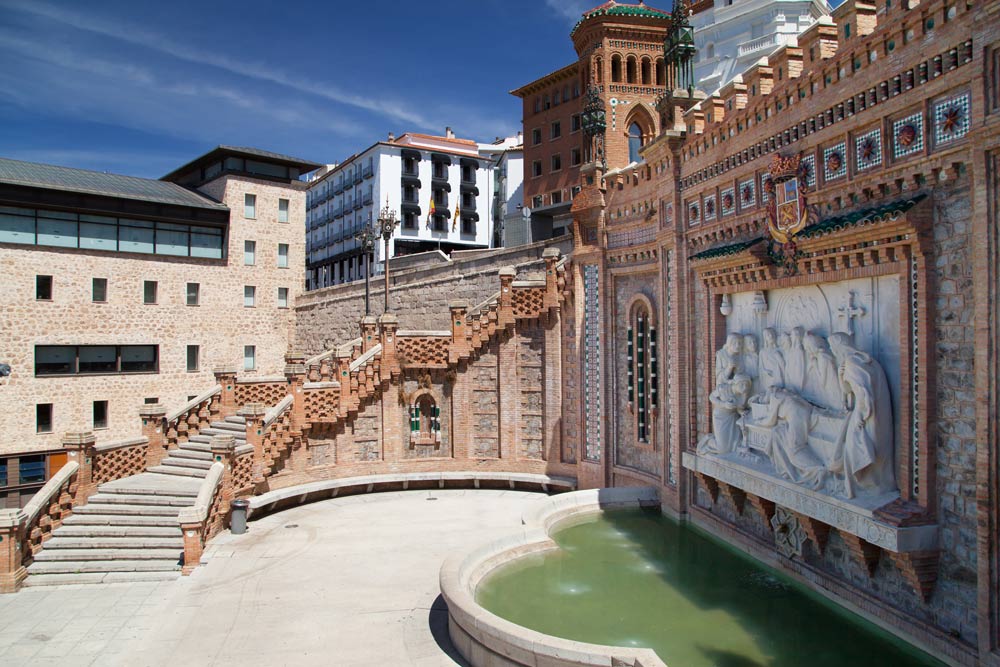Free Tour en Teruel: escalinata del Óvalo