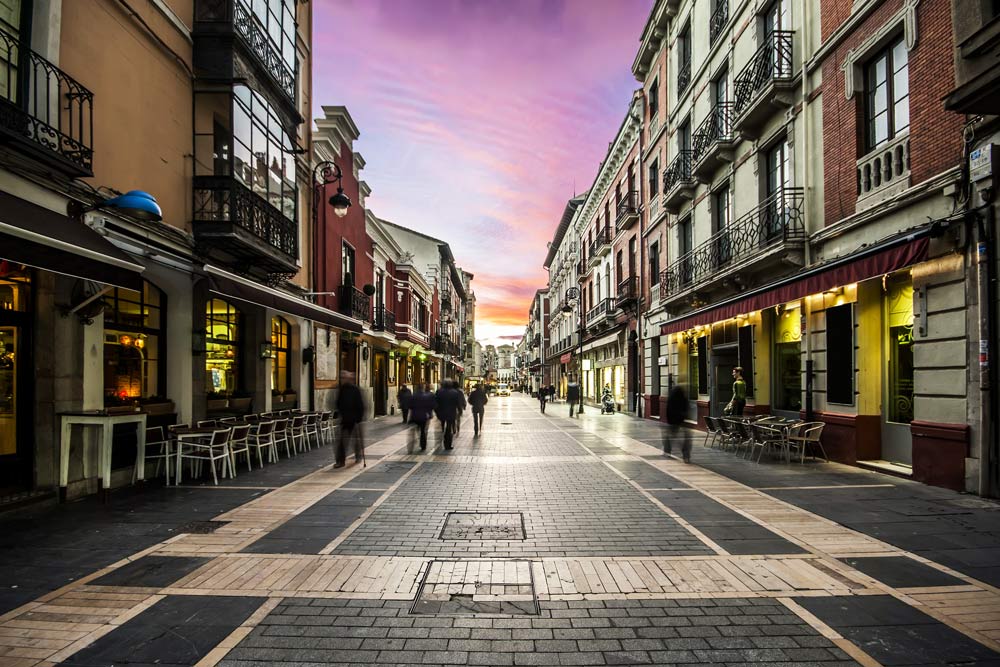 Calle Ancha, uno de los lugares importantes que ver en León