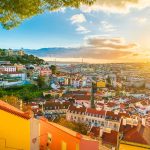 Vista panorámica de Lisboa (Portugal) al atardecer