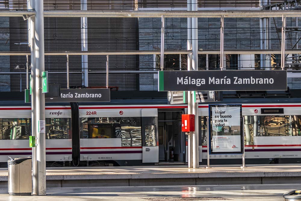 Consignas en Málaga en la estación de trenes María Zambrano