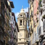 Free Tour Pamplona: casco antiguo de la ciudad con la catedral al fondo