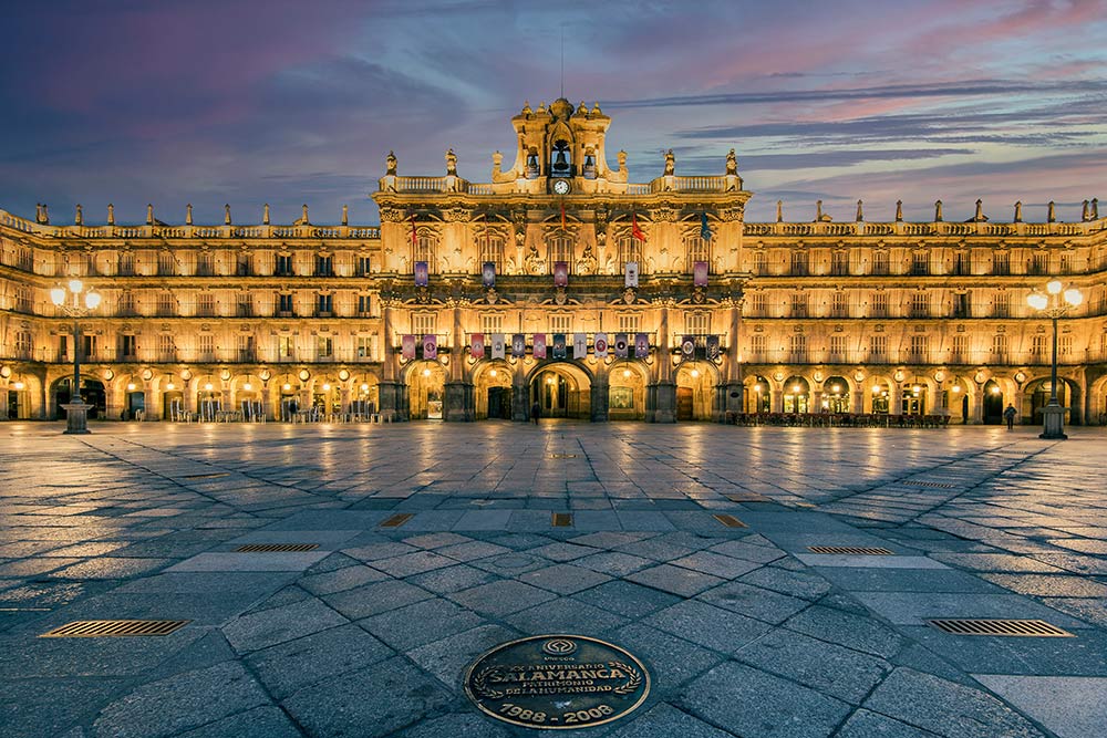 Free Tour Salamanca: Plaza Mayor iluminada de noche