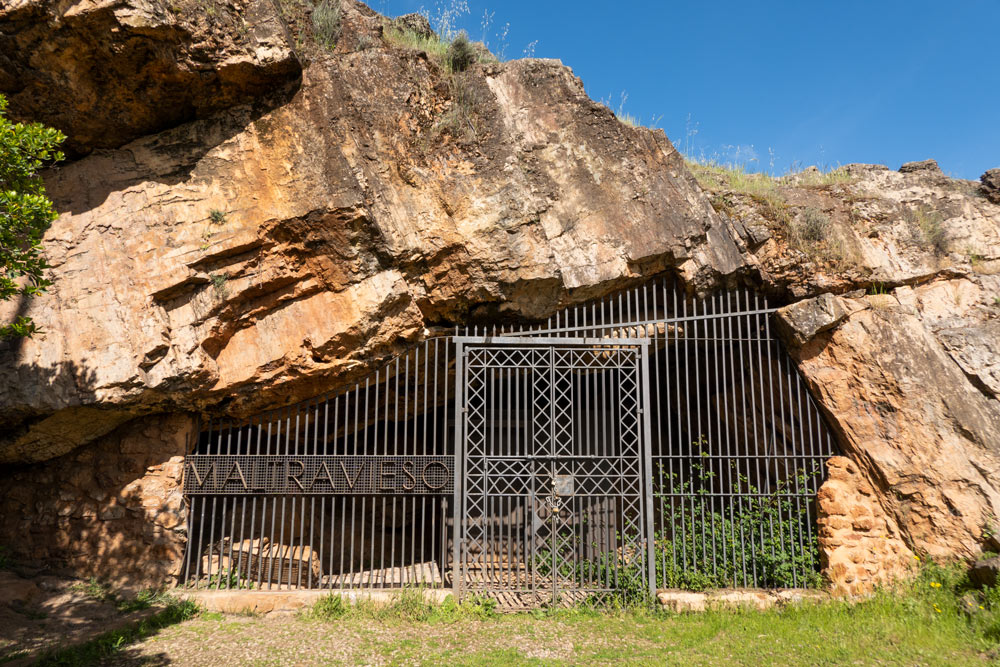 Entrada a la cueva de Maltravieso en Cáceres