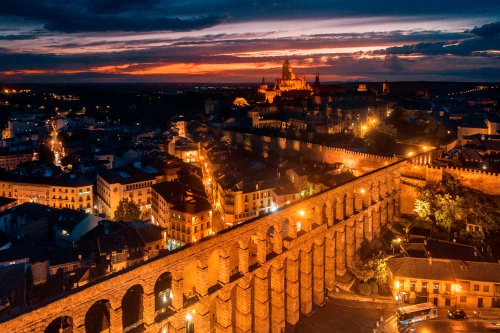 Free Tour Segovia: vista nocturna de la ciudad