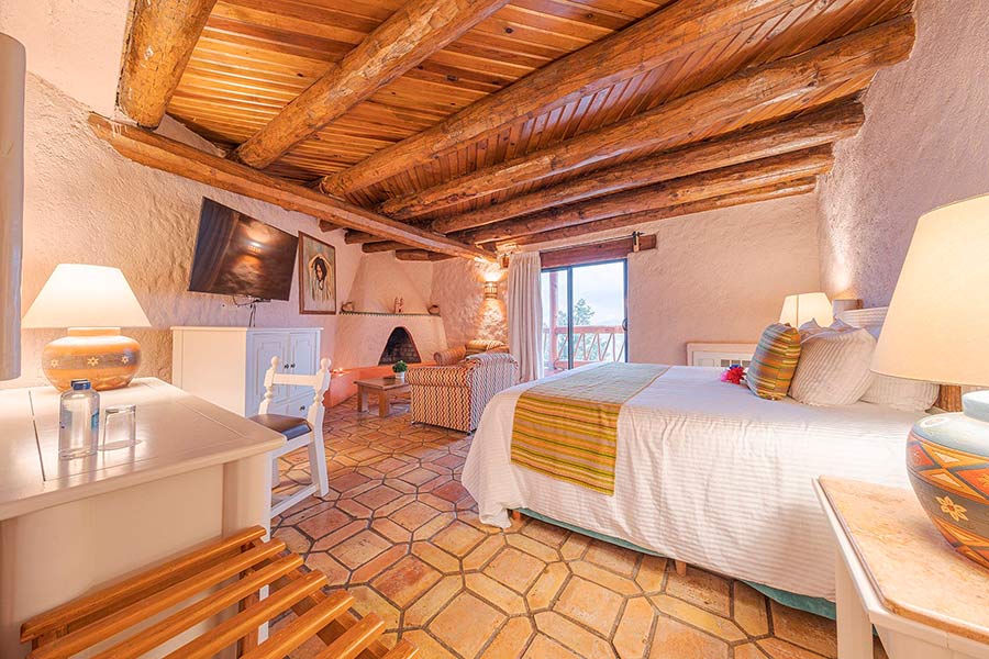 Dormir en la Barranca del Cobre, interior habitación hotel El Mirador
