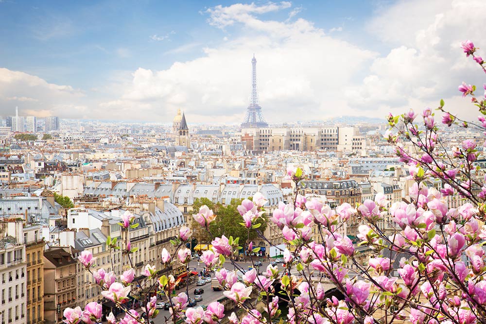 Consignas en París: tejados de la ciudad en primavera