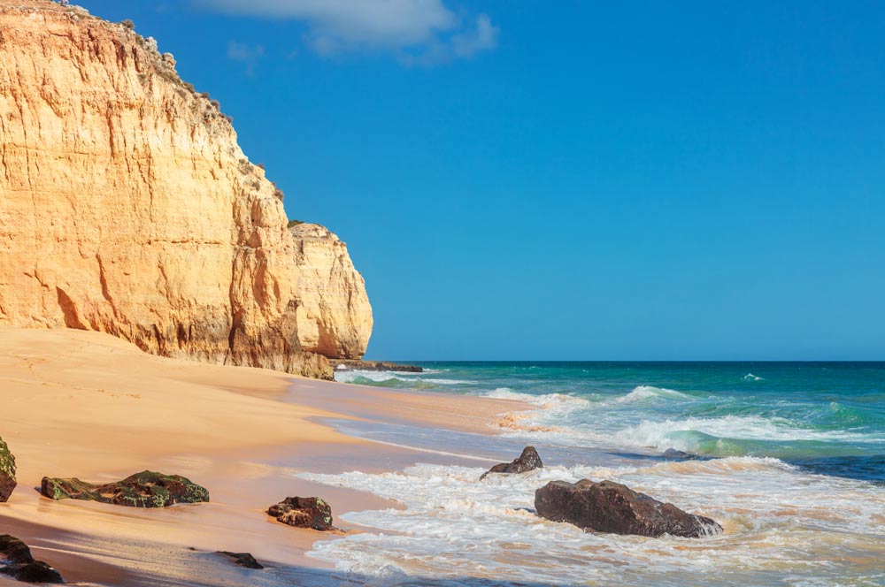 Praia dos Caneiros, una de las mejores playas del Algarve