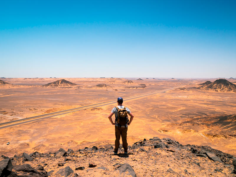 Vista del Desierto Negro cerca de Bahariya (Egipto)