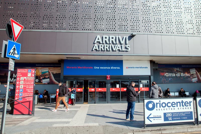 Zona de llegadas del Aeropuerto Internacional de Bergamo