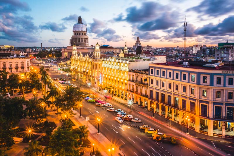 El Gran Teatro de La Habana y El Capitolio al atardecer, La Habana, Cuba