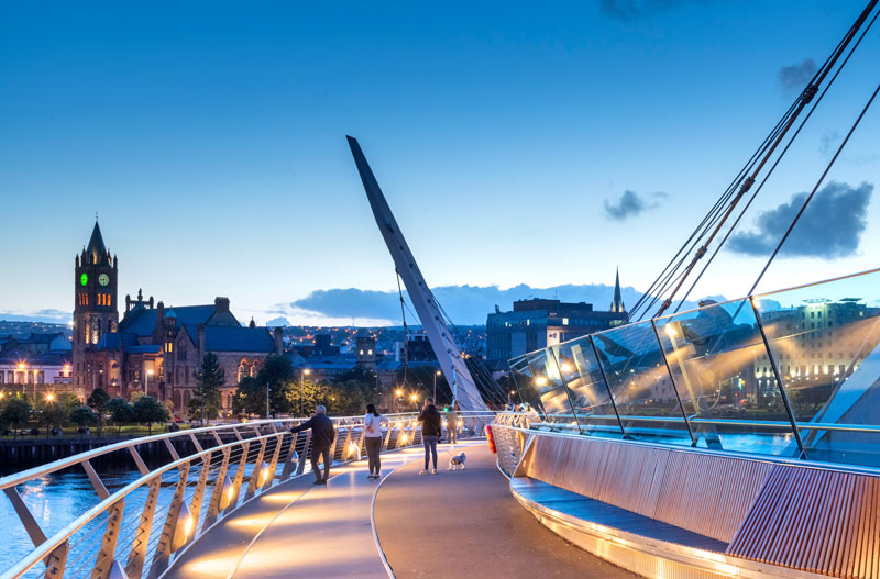 Puente de la Paz de Derry~Londonderry