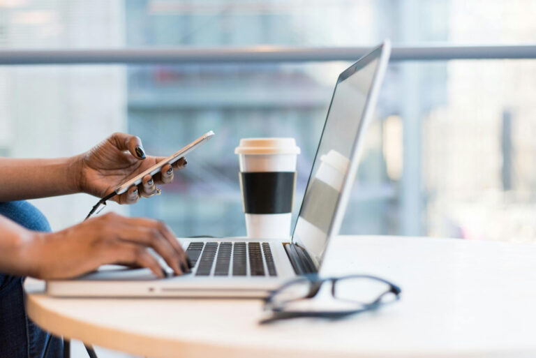 como tener internet en el portatil fuera de casa