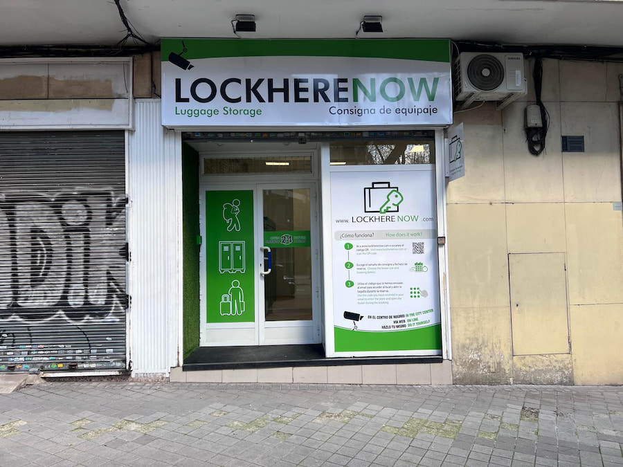 Consignas en Chamartín: exterior de la consigna Lockherenow