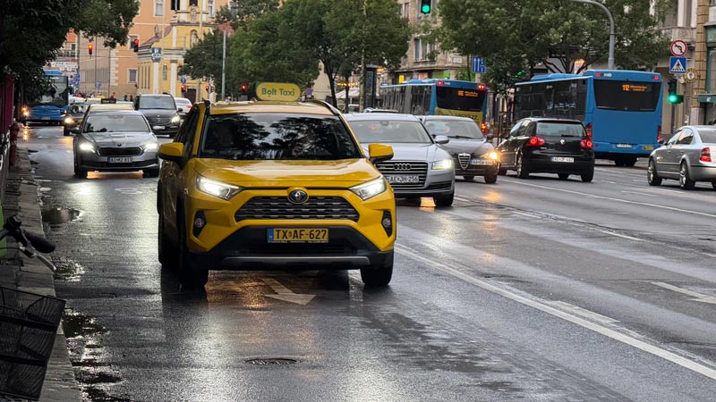 Vehículo de Bolt en el centro de Budapest