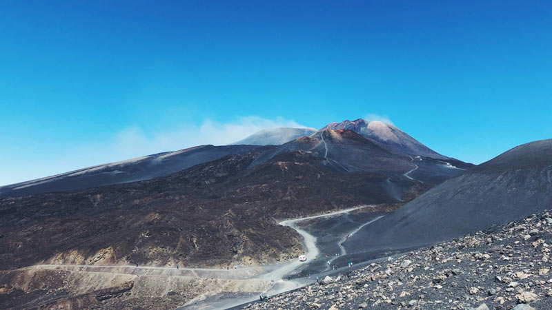Volcán Etna, uno de los sitios que ver en Sicilia